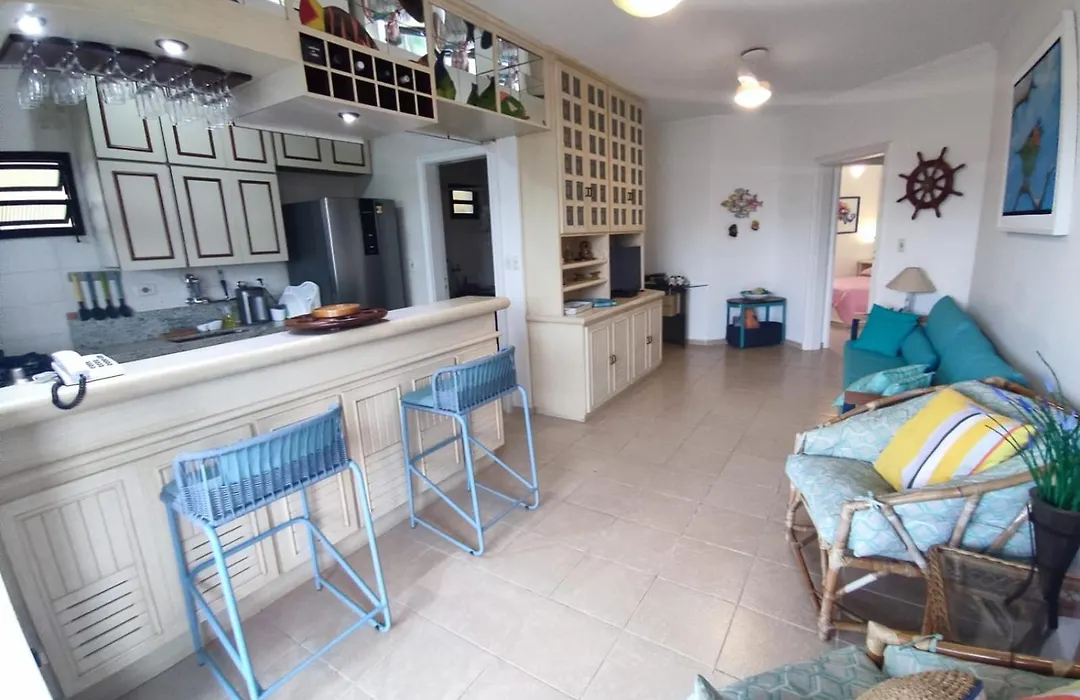 Apto 301 - Lindo, Espaçoso, 100m da Praia - Condomínio, piscina, churrasqueiras, quadras-1